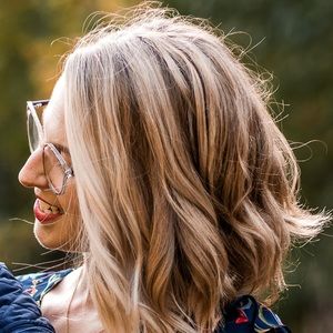 Meet your Posher, Laura